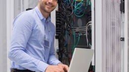 Geeks On Command network expert configuring server infrastructure. Skilled technician providing small business IT support and network maintenance services.